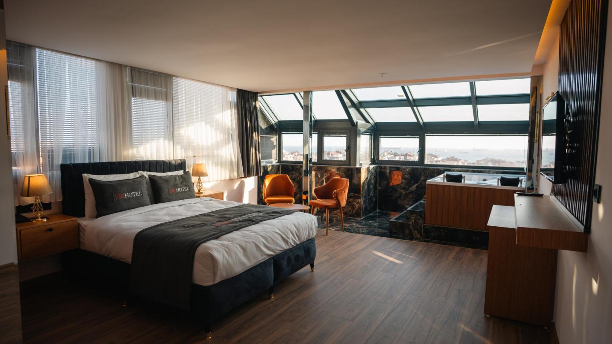 Отель Cip & - Bakirkoey Center 4*